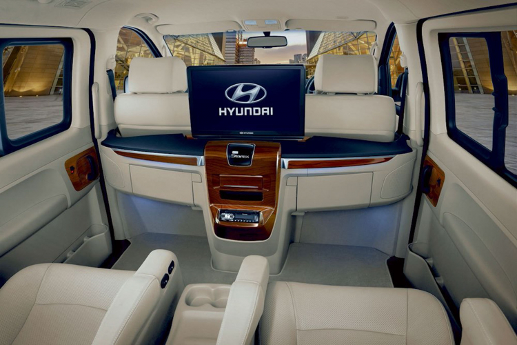 Hyundai Thái Lan giới thiệu H-1 và Grand Starex facelift mới: Hiện đại, an toàn và tiện ích hơn