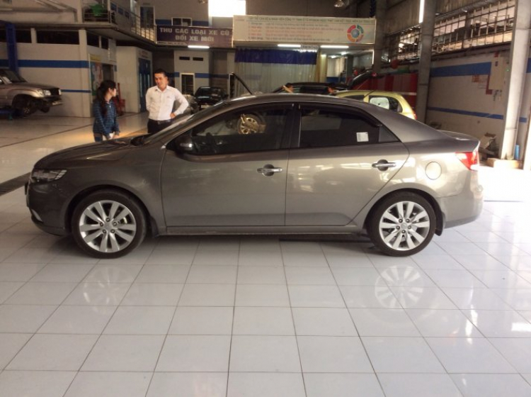 Kia Cerato MT 2009 với giá 380 triệu có lấy ko các bác??