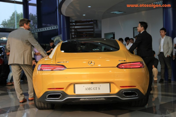 Ngắm Mercedes AMG GT S giá 8,25 tỷ vừa về Việt Nam