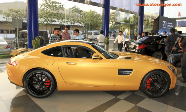 Ngắm Mercedes AMG GT S giá 8,25 tỷ vừa về Việt Nam