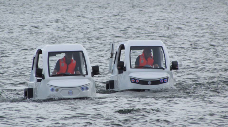 Philippine chế tạo thành công xe đi trên cạn và dưới nước