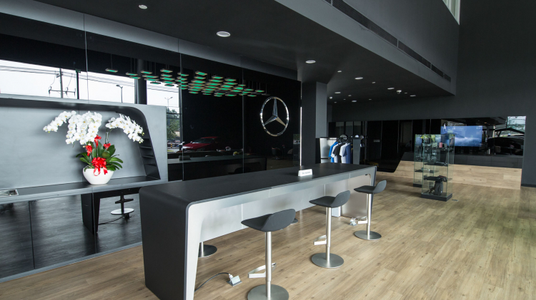 Mercedes-Benz Vietnam Star Bình Dương khai trương, đại lý đầu tiên đạt chuẩn MAR 2020