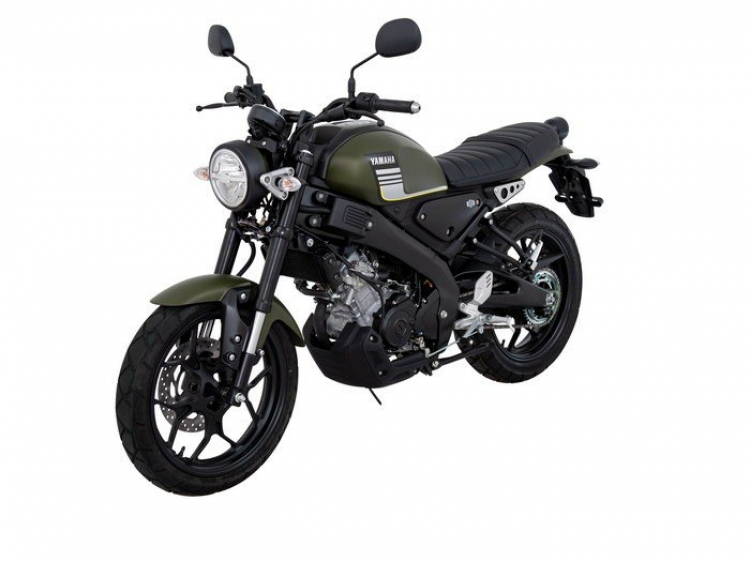 Mấy anh mê gái, còn mình mê cả gái lẫn moto Mấy anh mê gái, còn mình mê cả gái lẫn moto