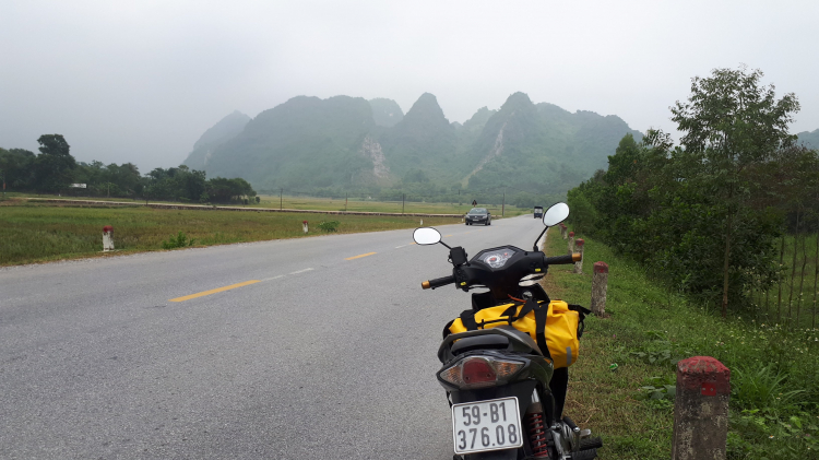 Mấy anh mê gái, còn mình mê cả gái lẫn moto Mấy anh mê gái, còn mình mê cả gái lẫn moto
