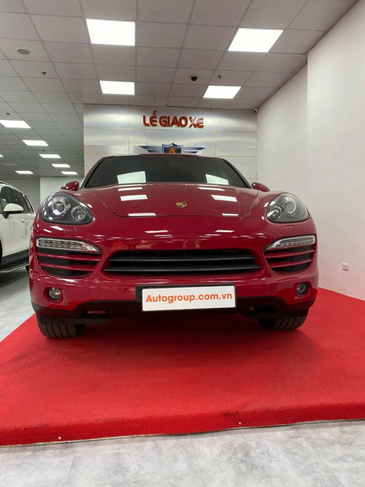 Bán Porsche Cayenne 2013 màu đỏ xe nhập