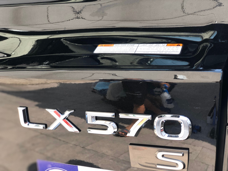 Độ cửa hít điện tự động cho xe Lexus LX570