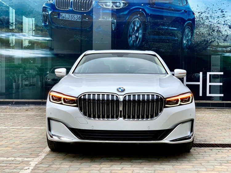 Ảnh chi tiết BMW 740Li phiên bản 2020 (LCI) có giá 5,6 tỷ đồng: Đối thủ S-Class, A8L và LS