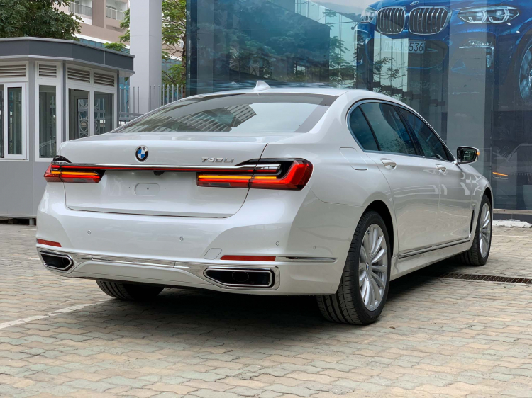 Ảnh chi tiết BMW 740Li phiên bản 2020 (LCI) có giá 5,6 tỷ đồng: Đối thủ S-Class, A8L và LS
