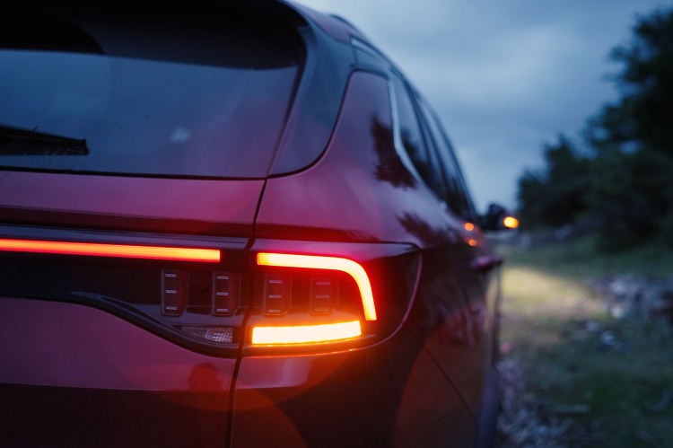 Hành trình lái VinFast Lux SA hơn 1300km từ Sài Gòn - Quy Nhơn Hành trình lái VinFast Lux SA hơn 1300km từ Sài Gòn - Quy Nhơn