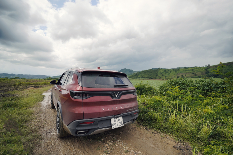 Hành trình lái VinFast Lux SA hơn 1300km từ Sài Gòn - Quy Nhơn Hành trình lái VinFast Lux SA hơn 1300km từ Sài Gòn - Quy Nhơn