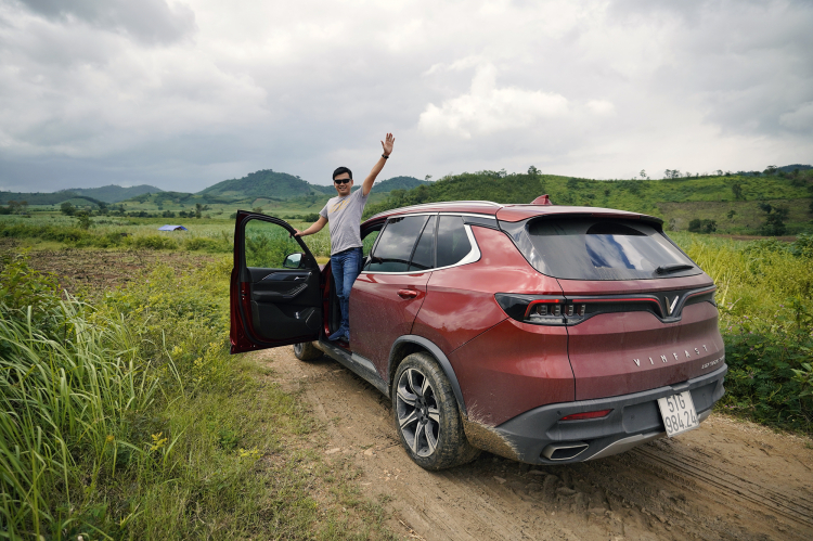 Hành trình lái VinFast Lux SA hơn 1300km từ Sài Gòn - Quy Nhơn Hành trình lái VinFast Lux SA hơn 1300km từ Sài Gòn - Quy Nhơn