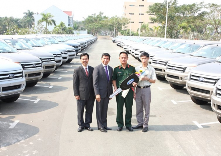 Ford Việt Nam bàn giao 120 xe Ford Ranger XLT cho tập đoàn Viettel