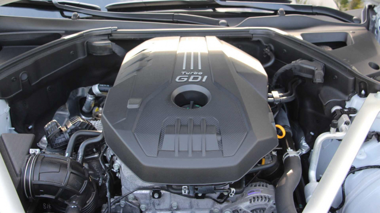 Genesis G70 sẽ được lắp động cơ 2.5L turbo: Mạnh hơn BMW 330i và Mercedes-Benz C300