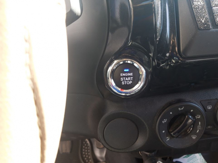Toyota Hilux lên START STOP SMARTKEYchất như nước cất