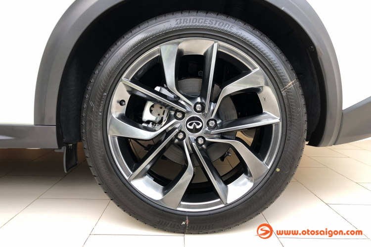 Ảnh chi tiết Infiniti QX50 giá 2,45 tỷ đồng: Cùng phân khúc với GLC, X3, Q5, NX Ảnh chi tiết Infiniti QX50 giá 2,45 tỷ đồng: Cùng phân khúc với GLC, X3, Q5, NX