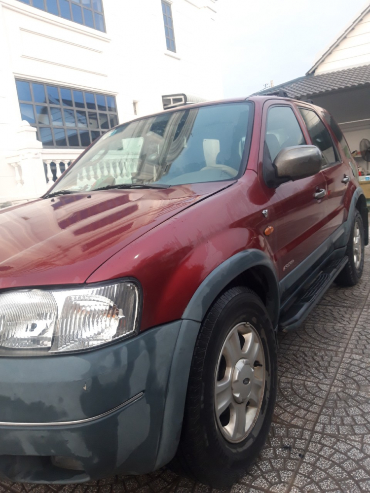 cần bán Ford Escape 2002 xe gia đình màu đỏ số tự động