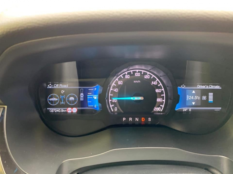 FORD EVEREST TITANIUM 4*4 NGỒI TRONG XE CÓ BỊ ỒN VÀ DẰN SỐC KHÔNG? FORD EVEREST TITANIUM 4*4 NGỒI TRONG XE CÓ BỊ ỒN VÀ DẰN SỐC KHÔNG?