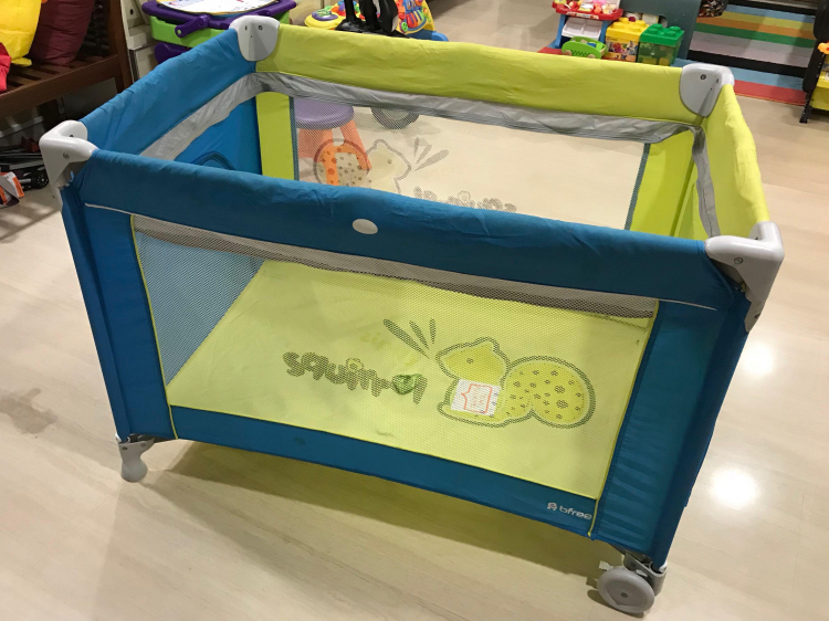 Xuyên Việt 2 chiều với 2 vợ chồng và 2 bé nhỏ trên xe Xuyên Việt 2 chiều với 2 vợ chồng và 2 bé nhỏ trên xe