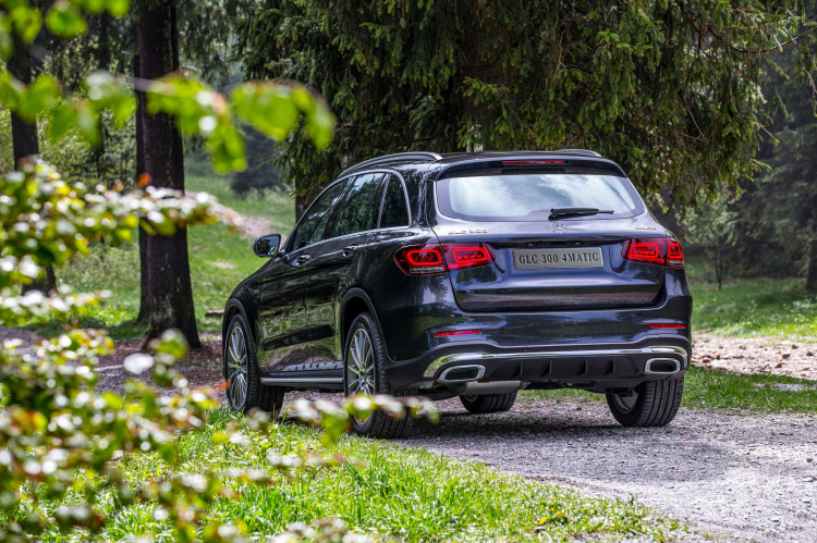 Mercedes-Benz GLC 300 4Matic facelift mới có giá 2,559 tỷ đồng tại Việt Nam