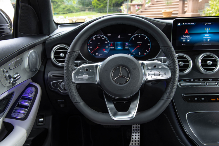 Mercedes-Benz GLC 300 4Matic facelift mới có giá 2,559 tỷ đồng tại Việt Nam