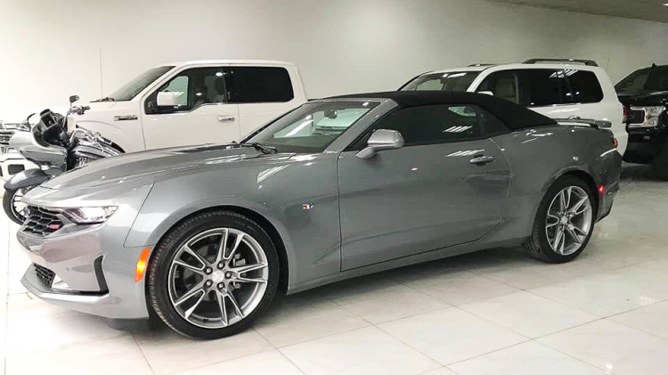 Cận cảnh Chevrolet Camaro 2019 mui trần đầu tiên tại Việt Nam