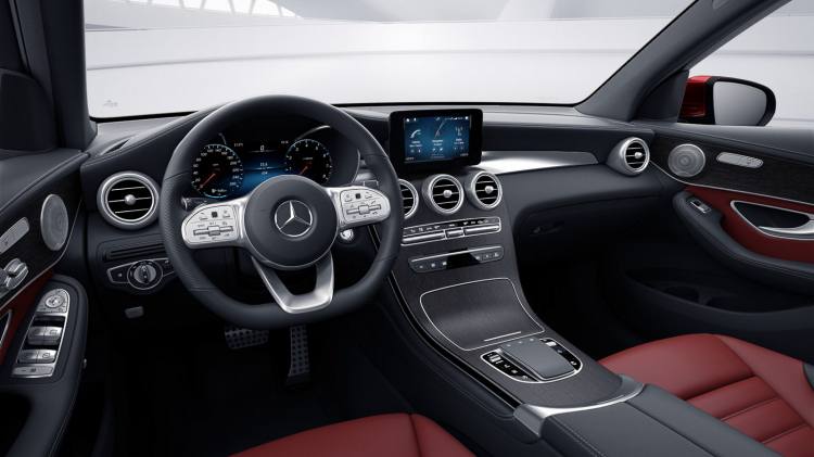 Chuyển từ lắp ráp sang nhập khẩu, Mercedes GLC có giá lăn bánh hơn 2,8 tỷ đồng