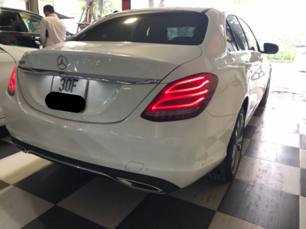 Mercedes_Benz_C250_Exclusive_2018 (2).png
