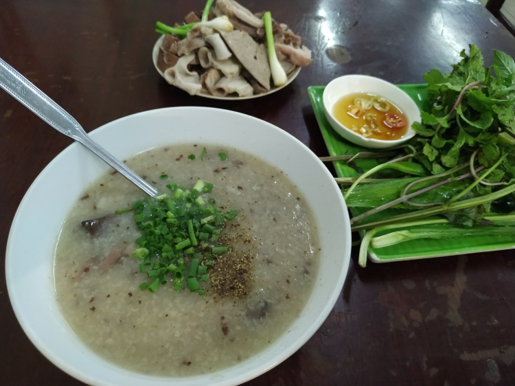 Cháo lòng nấu kiểu Bắc và Nam Cháo lòng nấu kiểu Bắc và Nam