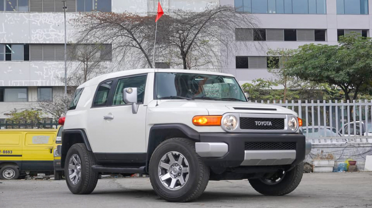 Toyota FJ Cruiser 2020 về Việt Nam chào bán với giá khoảng 3,8 tỷ đồng