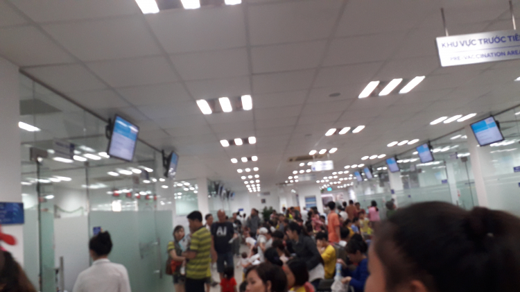E bị lưỡi câu móc vào ngón tay, giờ hơi sốt, có đi tiêm uốn ván không các bác ? E bị lưỡi câu móc vào ngón tay, giờ hơi sốt, có đi tiêm uốn ván không các bác ?