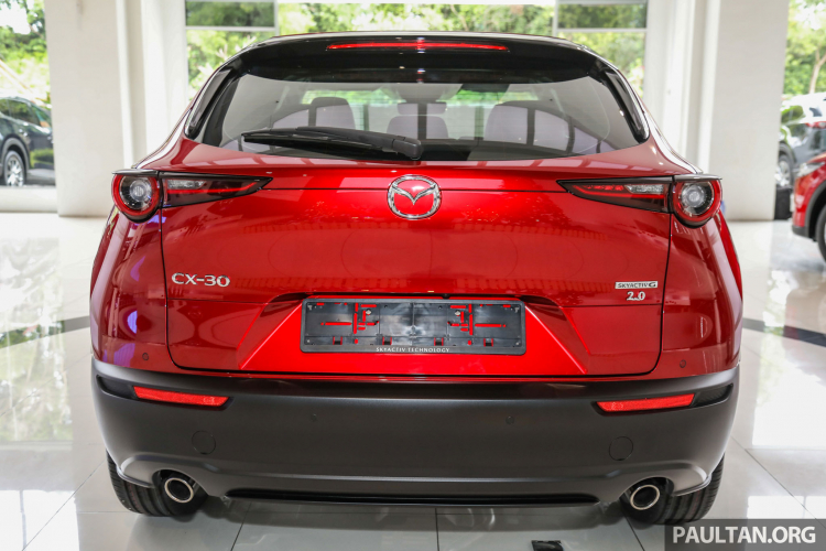 Mazda CX-30 2.0L giá 920 triệu đồng tại Malaysia có gì?