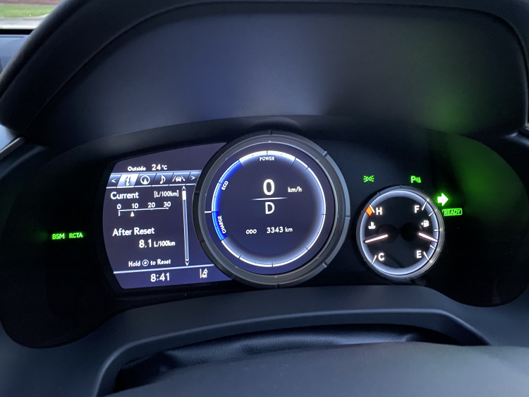 Lăn tăn Mercedes GLC300 với Volvo XC40, XC60 Lăn tăn Mercedes GLC300 với Volvo XC40, XC60