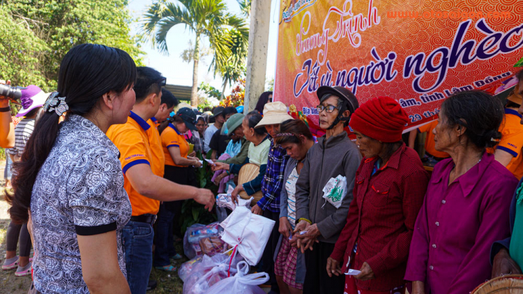 Ford Fan Club tổ chức caravan thiện nguyện đến xã Lộc Nam