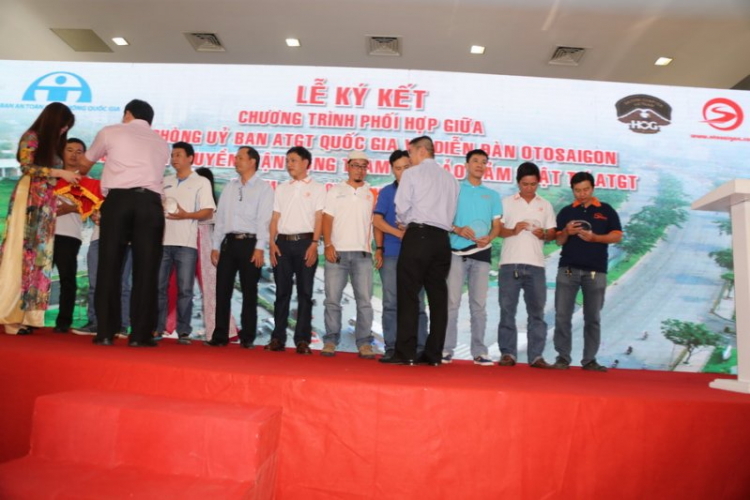 Diễn đàn Otosaigon và ngày hội đồng hành cùng an toàn giao thông Diễn đàn Otosaigon và ngày hội đồng hành cùng an toàn giao thông