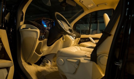 noi-that-xe-ford-tourneo-limousine-2020.jpg