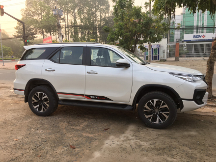 fortuner 1.jpg