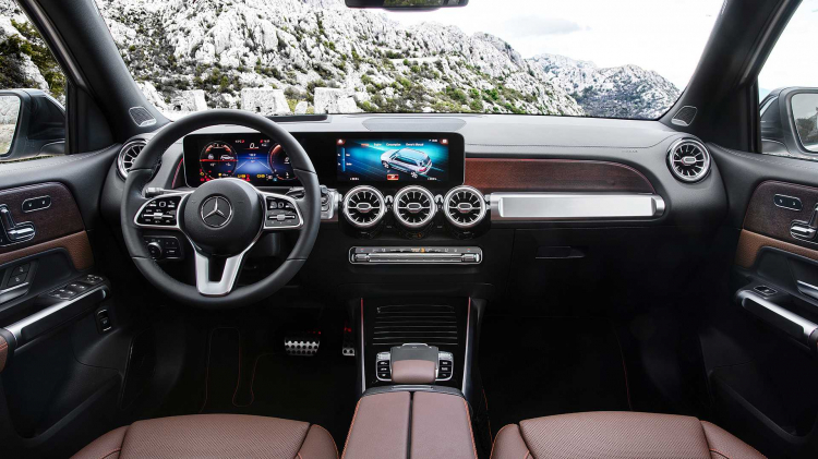 Mercedes-Benz GLB bắt đầu nhận đặt cọc, giá tạm tính khoảng 2 tỷ đồng