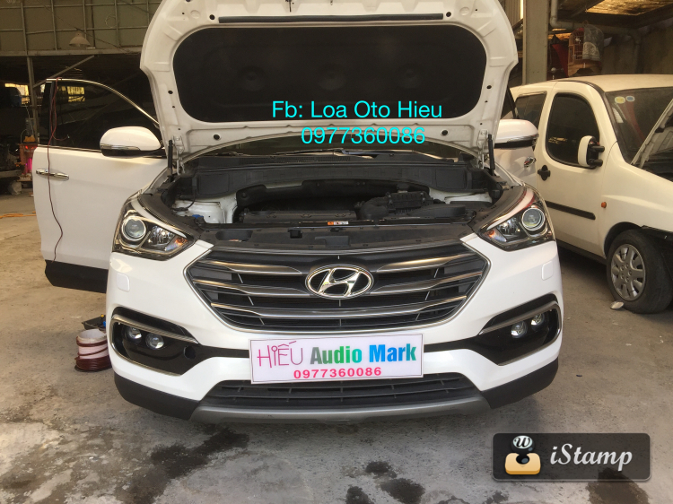 Hyundai Satafe độ âm thanh chuẩn xe sang.