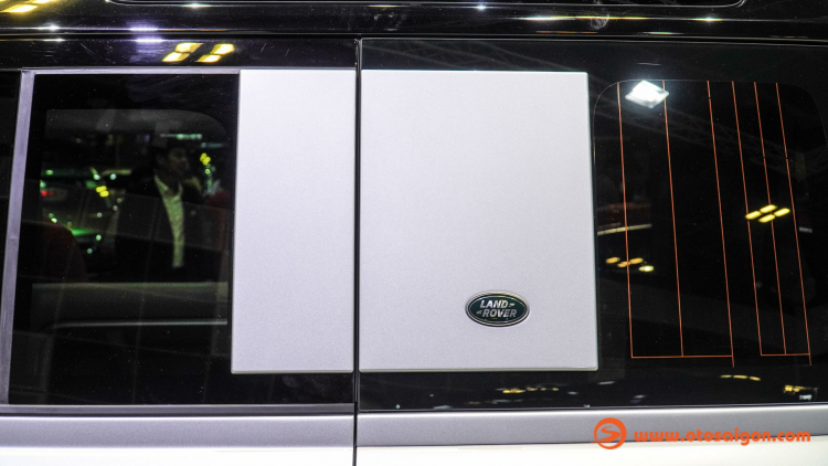 Cận cảnh Land Rover Defender 110 First Edition có giá từ 5,12 tỷ đồng tại VN Cận cảnh Land Rover Defender 110 First Edition có giá từ 5,12 tỷ đồng tại VN