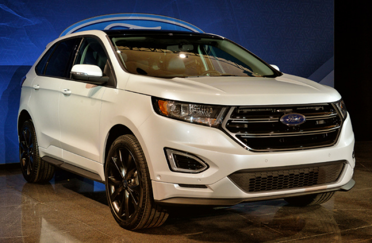 Ford Edge Sport 2015 có giá từ 38.100 USD