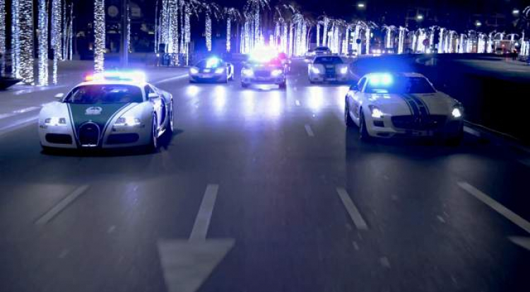 Cảnh sát Dubai “khoe” dàn xe tuần tra đắt tiền