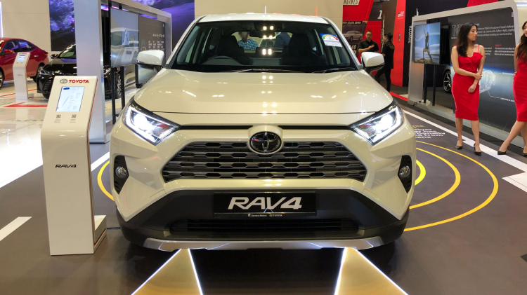 Toyota RAV4 có giá 2,27 tỷ tại Singapore, đắt ngang giá xe RAV4 tại Việt Nam