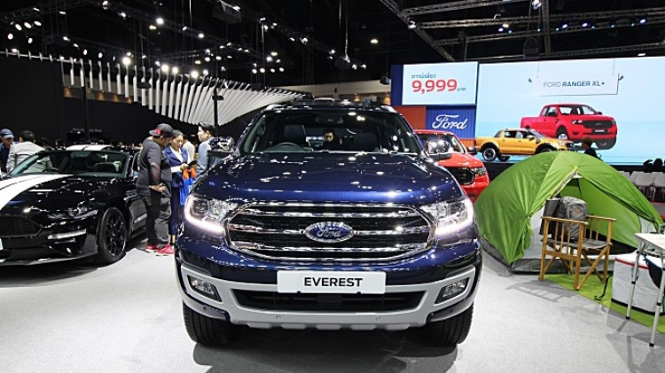 Ford Everest tại Việt Nam có thêm màu mới Xanh đậm Deep Crystal Blue