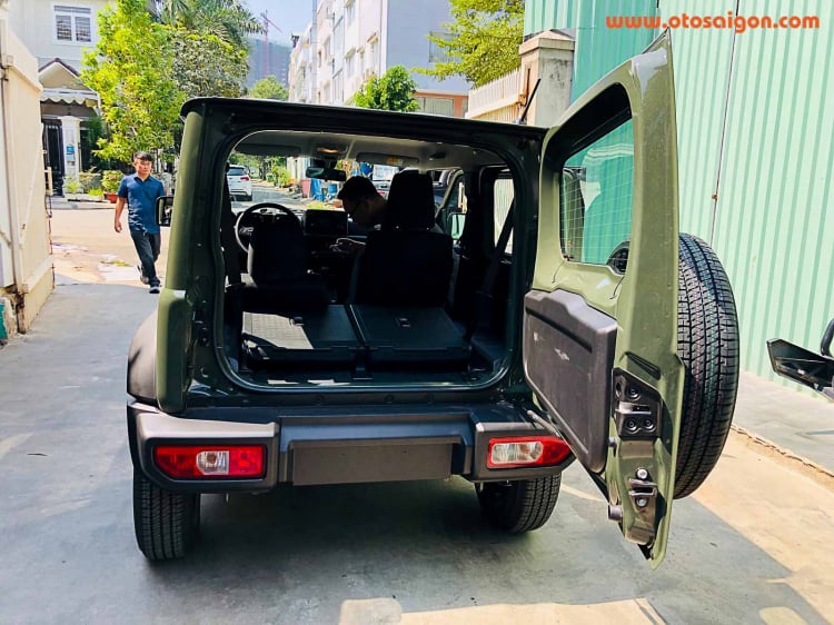 Cận cảnh bộ đôi Suzuki Jimny đầu tiên về Việt Nam: Nhập Đức, giá lăn bánh hơn 1,4 tỷ đồng