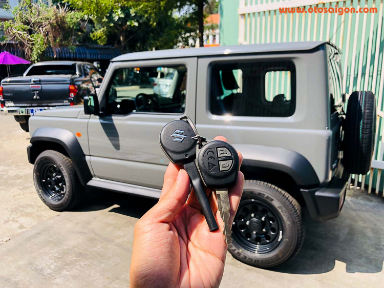 Oser tranh cãi quyết liệt về mức giá hơn 1,4 tỷ của Suzuki Jimny khi về Việt Nam