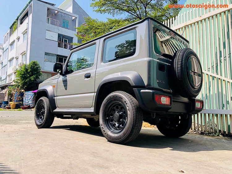 Oser tranh cãi quyết liệt về mức giá hơn 1,4 tỷ của Suzuki Jimny khi về Việt Nam