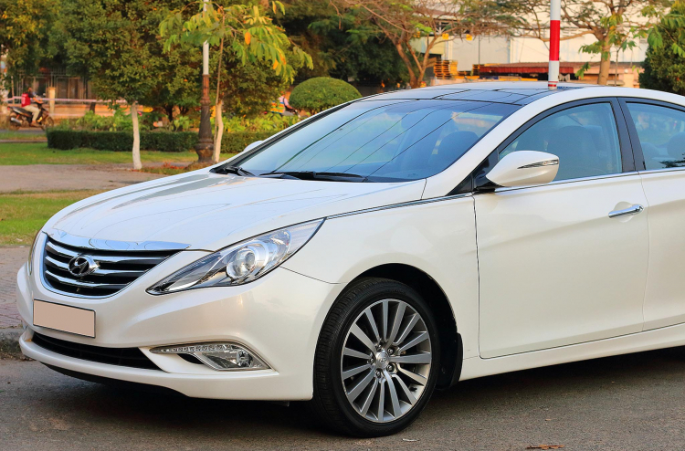 Hyundai Sonata đời 2013 rao bán với giá 600 triệu: Lựa chọn sedan hạng D cũ chơi Tết