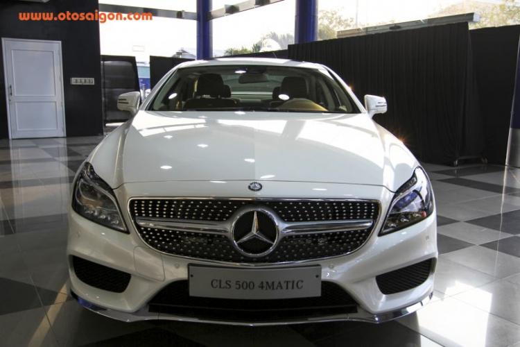 Cận cảnh Mercedes-Benz CLS500 4Matic 2015 tại Việt Nam