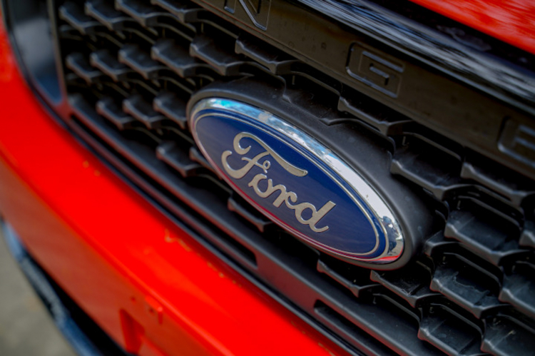 Cận cảnh Ford Ranger FX4 2020: Ngoại thất hấp dẫn, máy dầu 2.2L một cầu