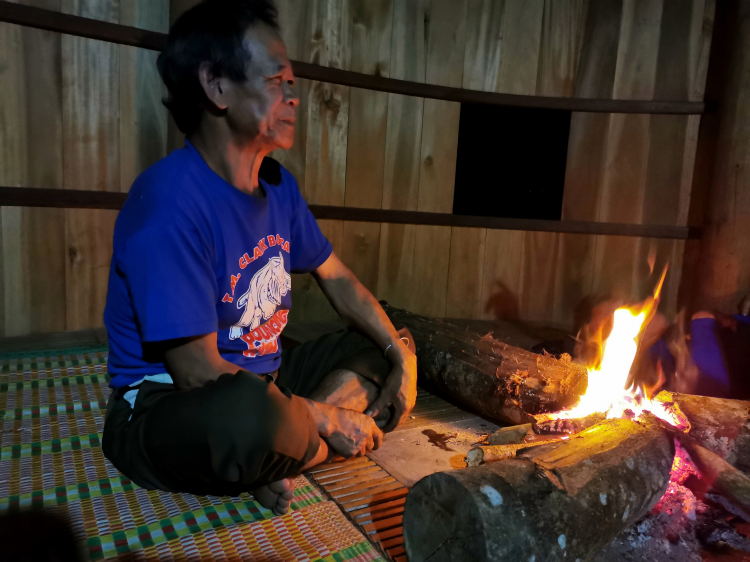 Theo dấu làng Aur Theo dấu làng Aur